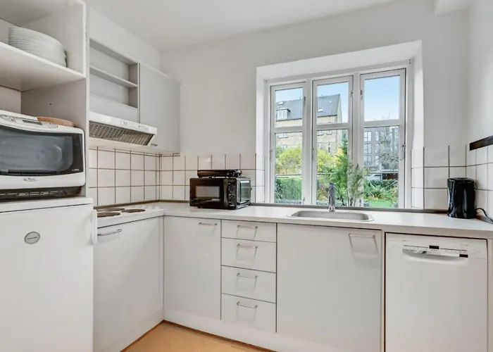 Two Bedroom Apartment In Aarhus, Ole Rmers Gade 104